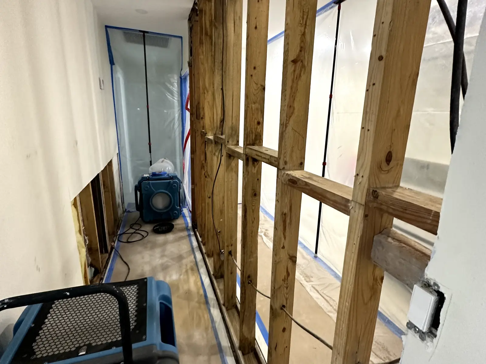 HEPA air scrubber used for mold remediation in Davie Florida